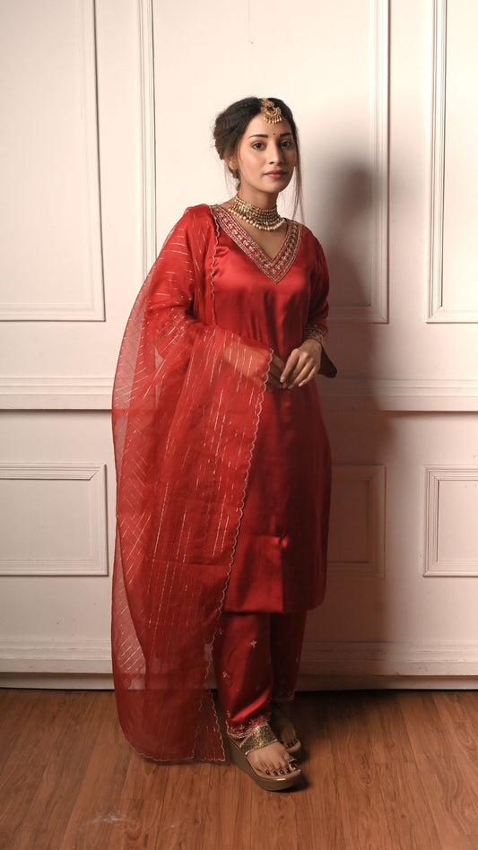 Zoya : Ribella silk kurta set with pure Zardosi work on neck, sleeves and pants and organza dupatta.(Set of 3)