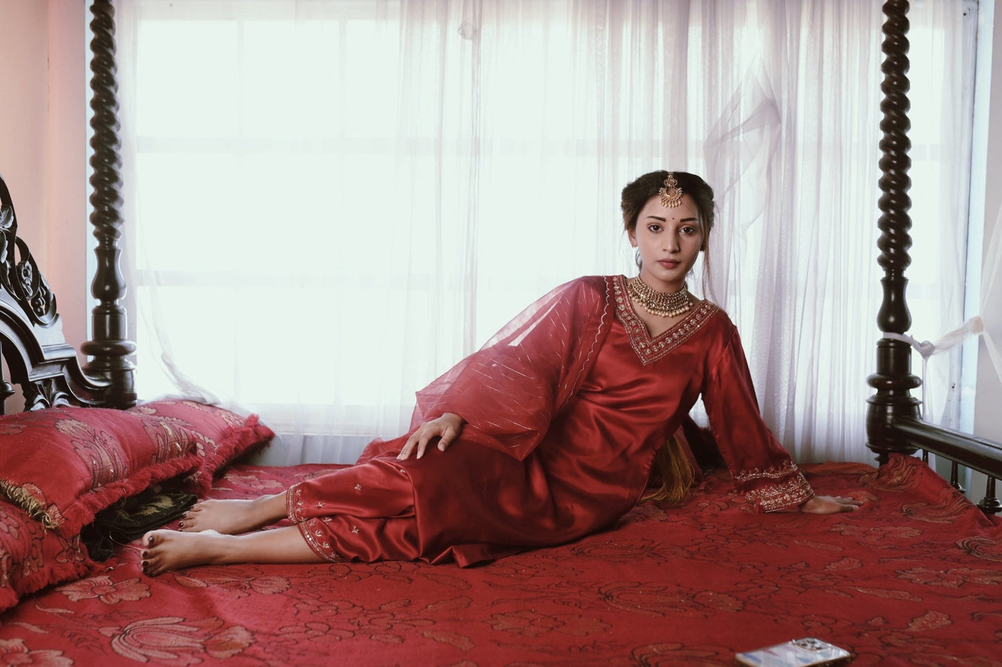 Zoya : Ribella silk kurta set with pure Zardosi work on neck, sleeves and pants and organza dupatta.(Set of 3) - INDSIDE